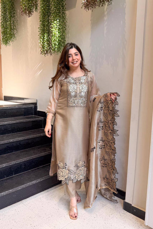Embroidered Straight Kurta Set With Cutwork Dupatta