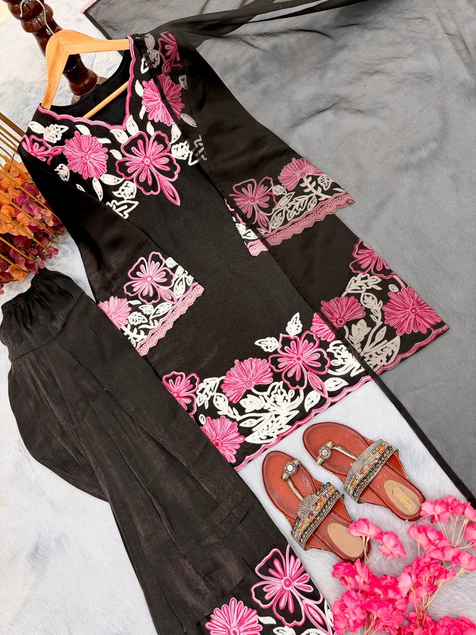 Black Floral Embroidered Kurta Set With Lace Dupatta
