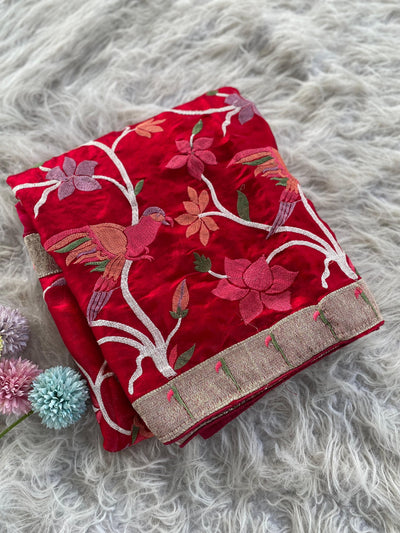 Soft Space Silk Saree With Colorful Thread Work And Muniya Border