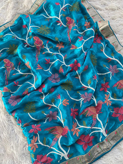 Soft Space Silk Saree With Colorful Thread Work And Muniya Border