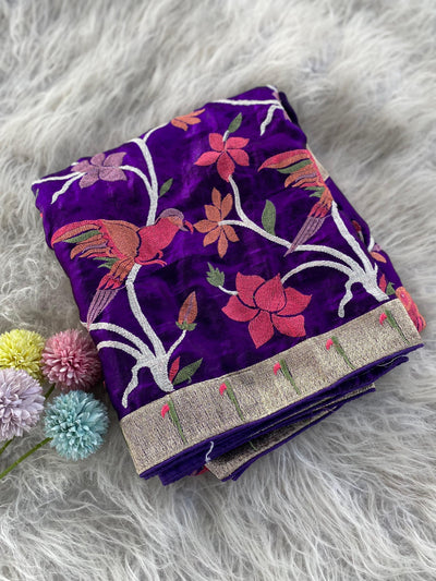 Soft Space Silk Saree With Colorful Thread Work And Muniya Border