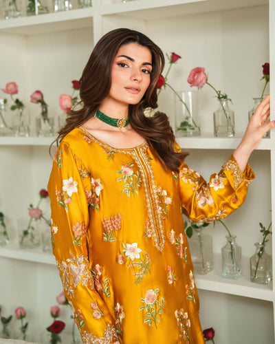 Velora – Sequin Embroidered Crepe Silk Ethnic Set