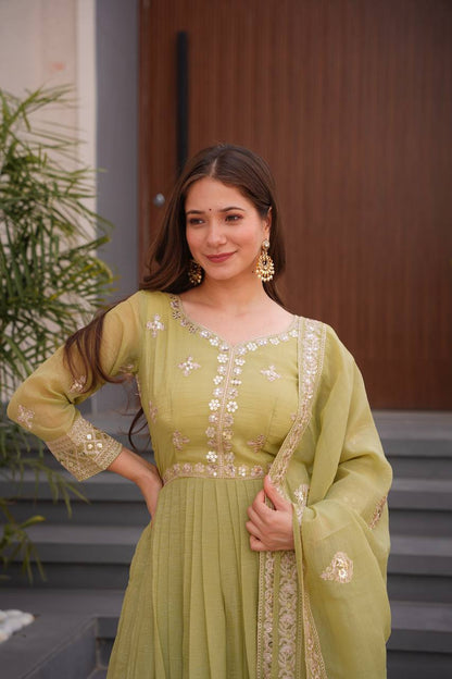 Real Modelling Designer Heavy Crunchy Silk Embroidered Gown with Dupatta