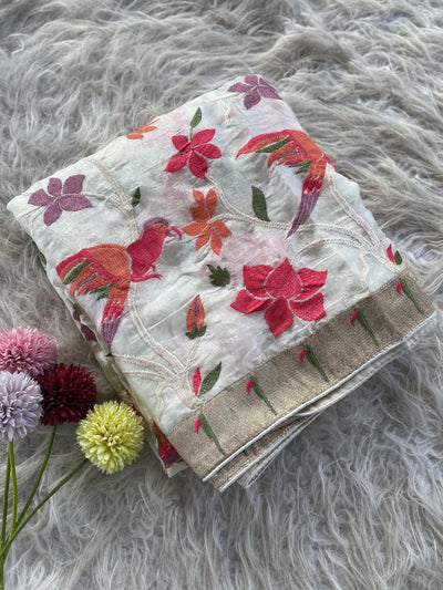 Soft Space Silk Saree With Colorful Thread Work And Muniya Border
