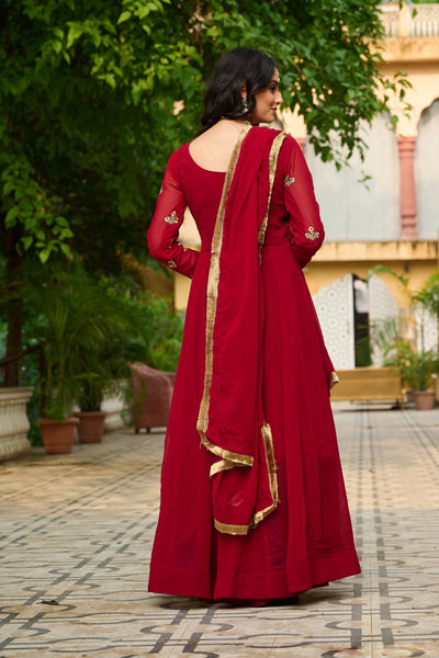 Charming Ethnic Gown With Multi-Thread Work And Zari Lace Dupatta