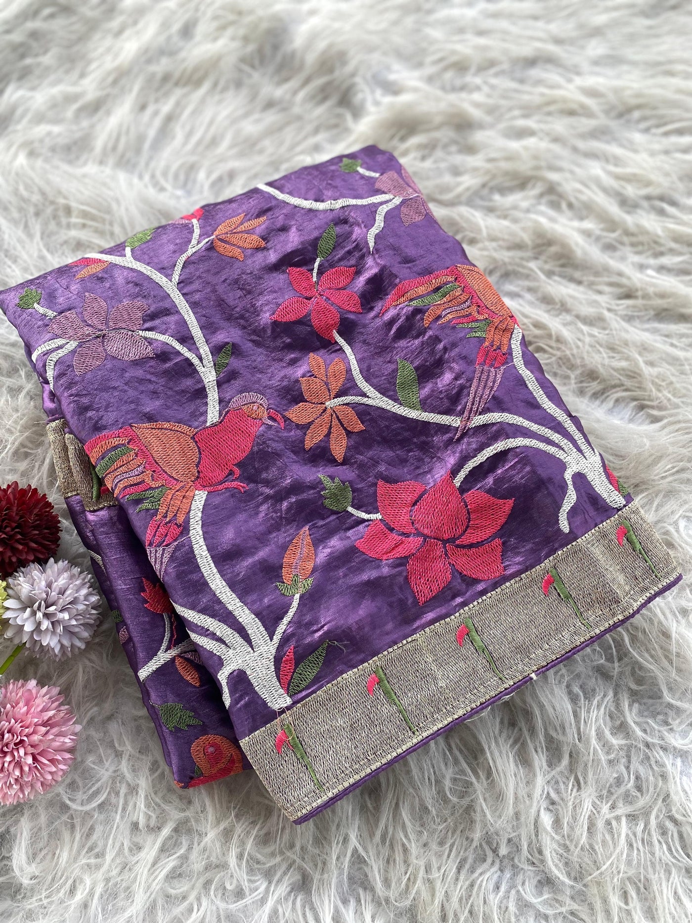 Soft Space Silk Saree With Colorful Thread Work And Muniya Border