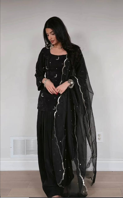 Black Farshi Suit Set With Moon Embroidery And Dupatta