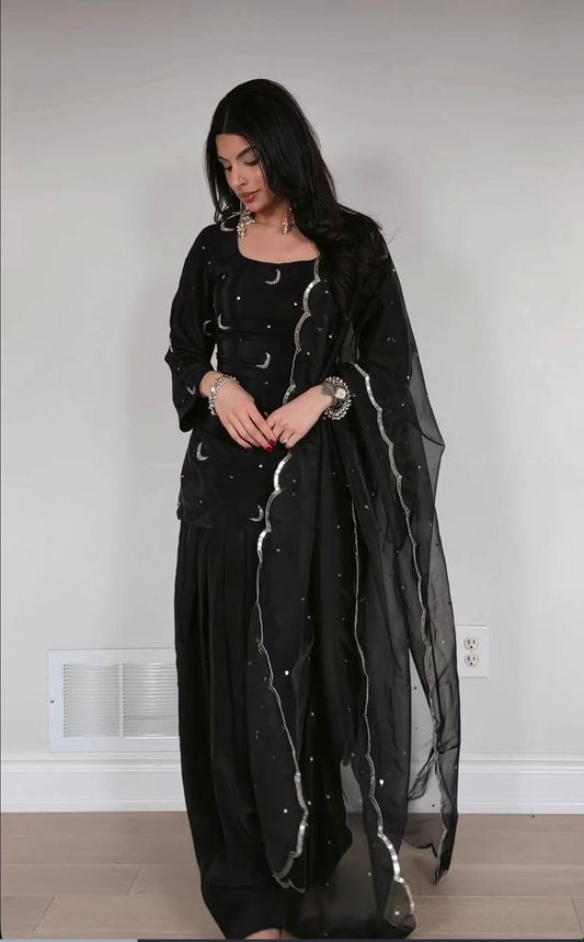 Black Farshi Suit Set With Moon Embroidery And Dupatta