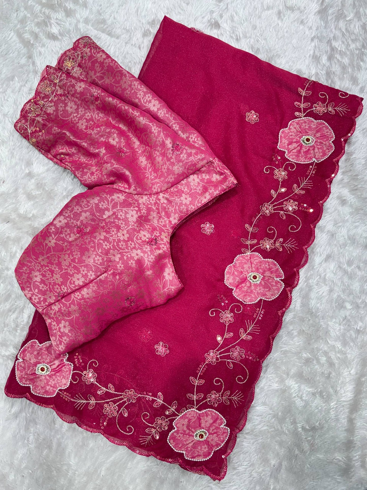 Designer Floral Border Saree With Brocade Un-Stitched Blouse