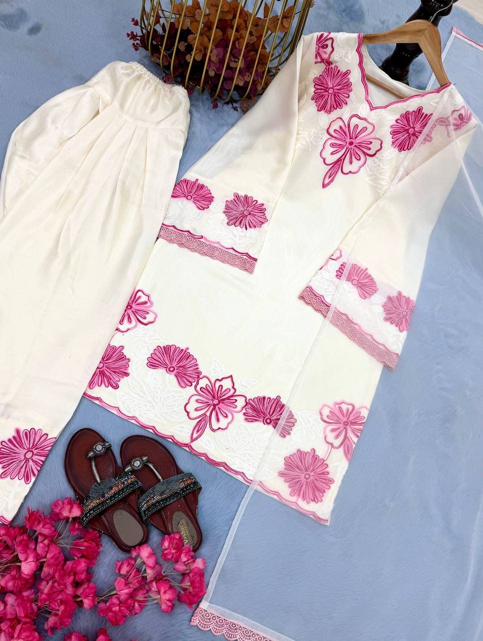 Off-White Pashmina Embroidered Kurta Set with Floral Print And Dupatta