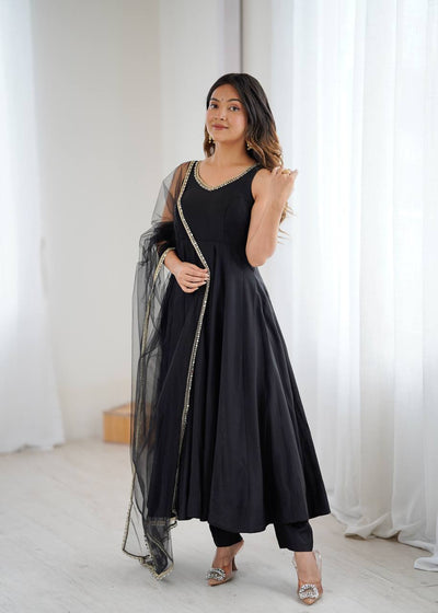Black Anarkali Suit With Golden Border Dupatta