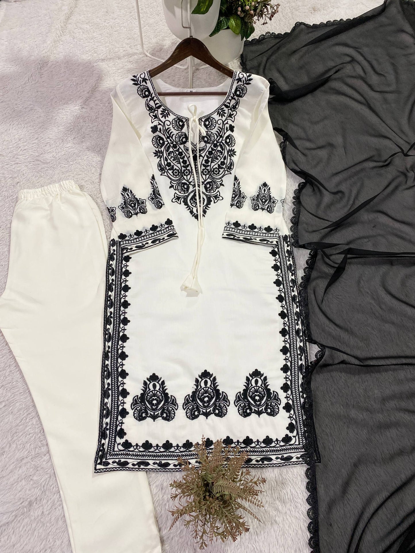 White Embroidery Kurti With Black Dupatta And Pants