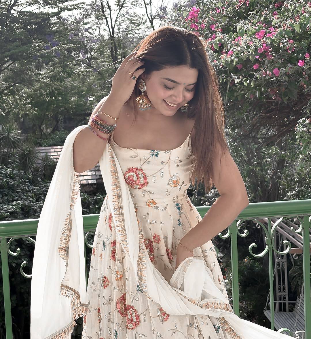 Off White Floral Embroidered Anarkali Gown With Spaghetti Straps And Dupatta