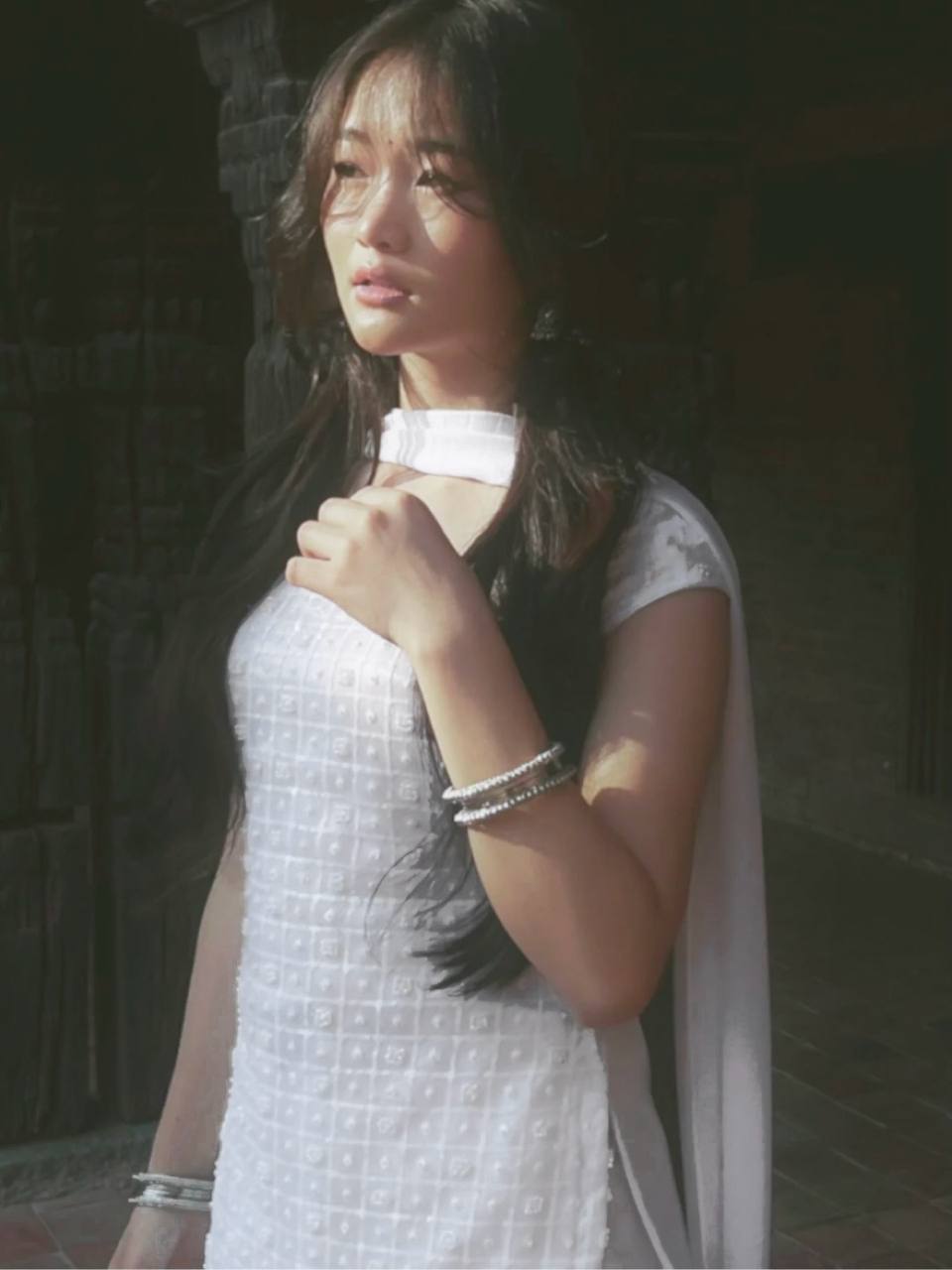 White Iconic 90's Style Set With Dupatta And Pant