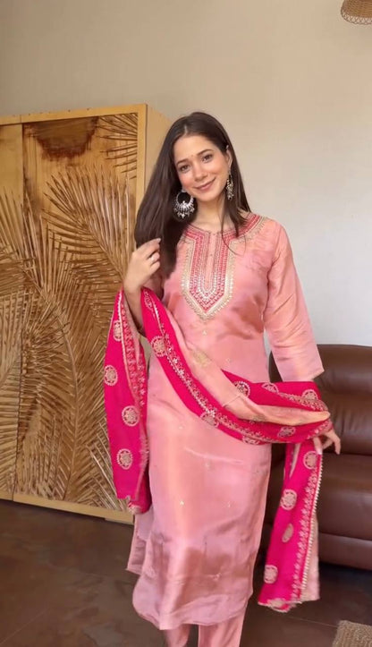Peach Pink Embroidered Kurta Pant Set With Contrast Rani Pink Dupatta