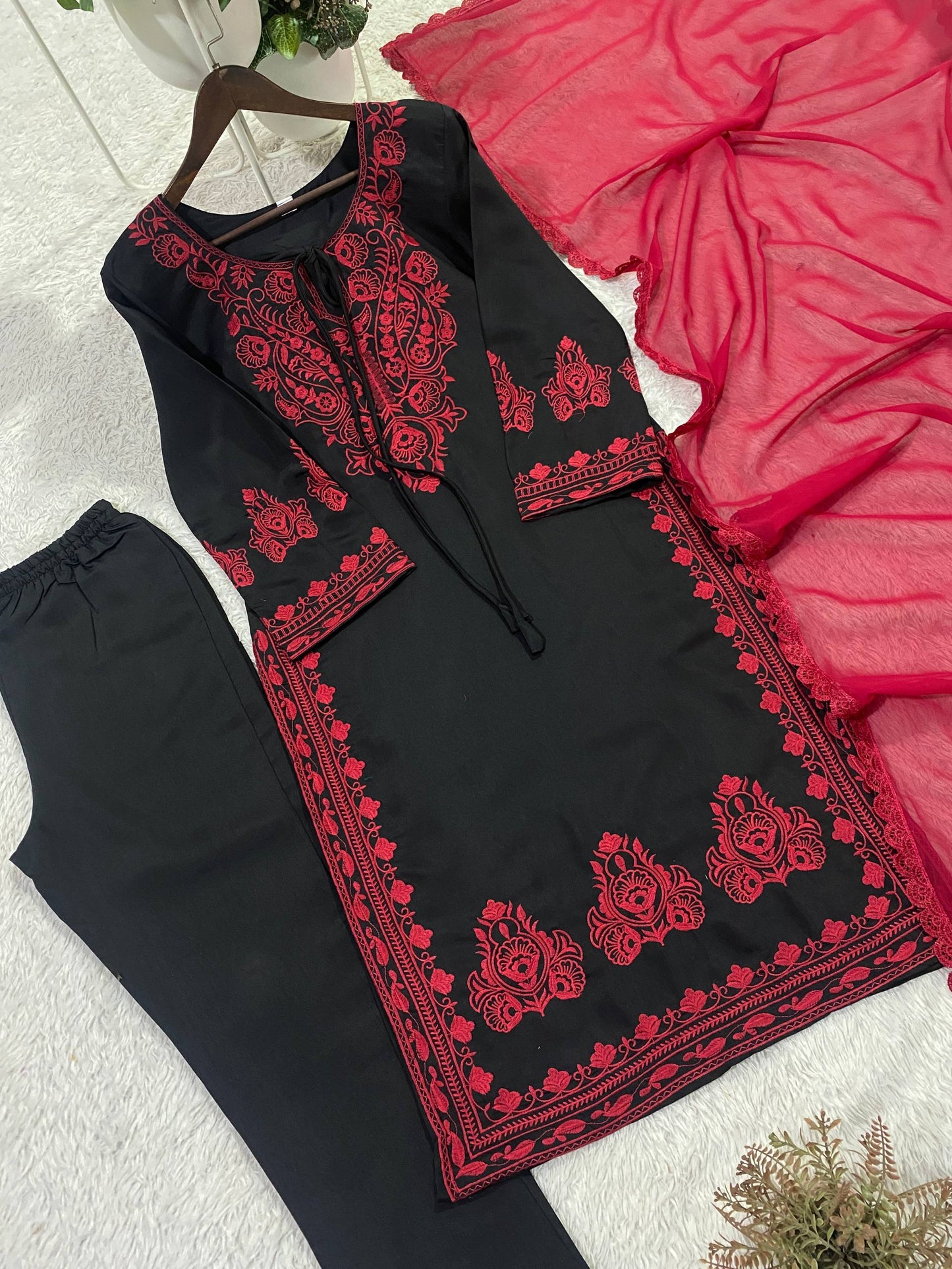 Black Embroidery Kurti With Red Dupatta And Black Pants