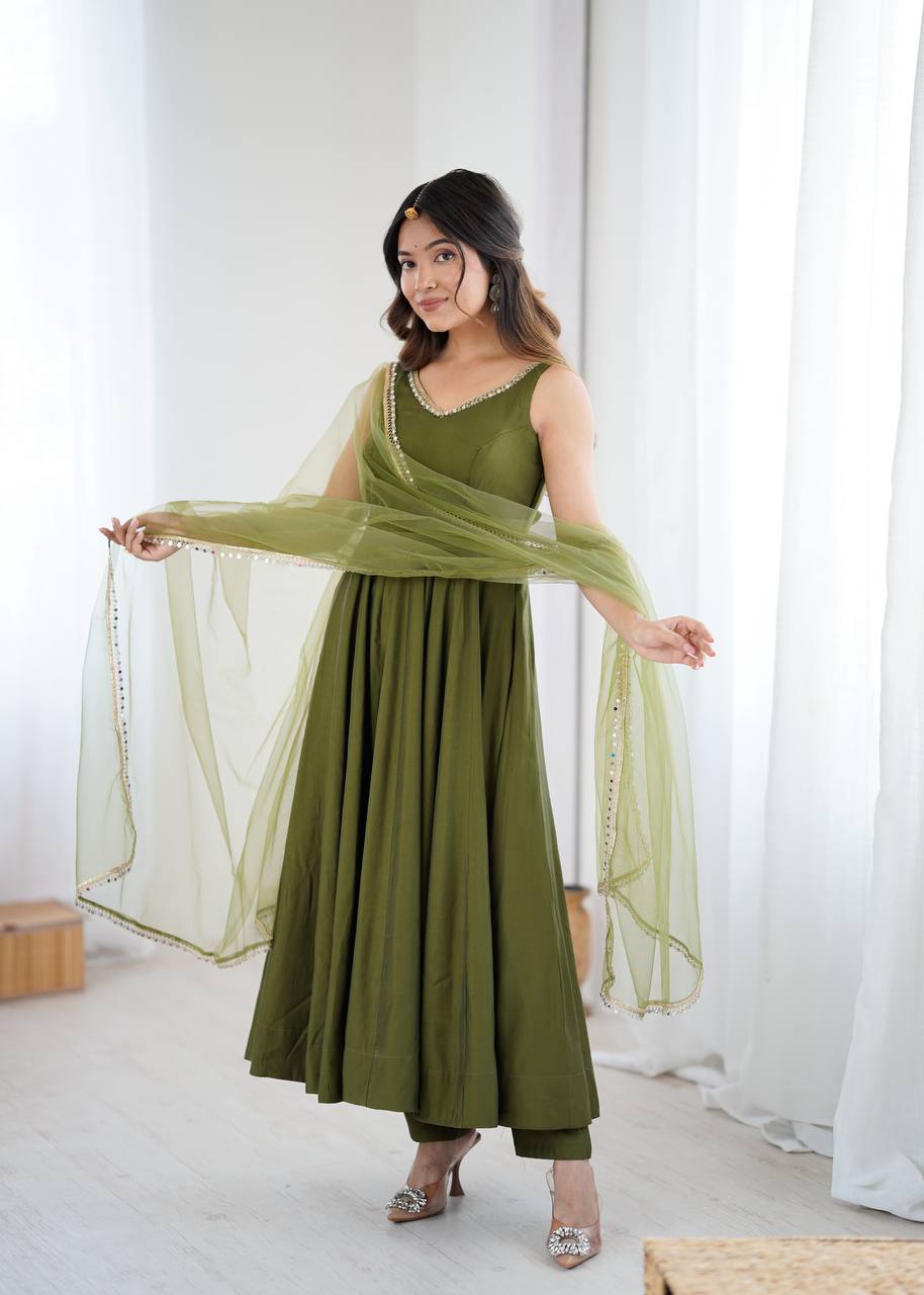 Elegant Flared Anarkali Gown With Dupatta