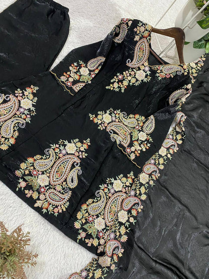 Floral-Paisley Thread Work Kurta Set With Flared Palazzo