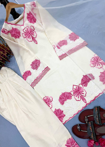 Off-White Pashmina Embroidered Kurta Set with Floral Print And Dupatta