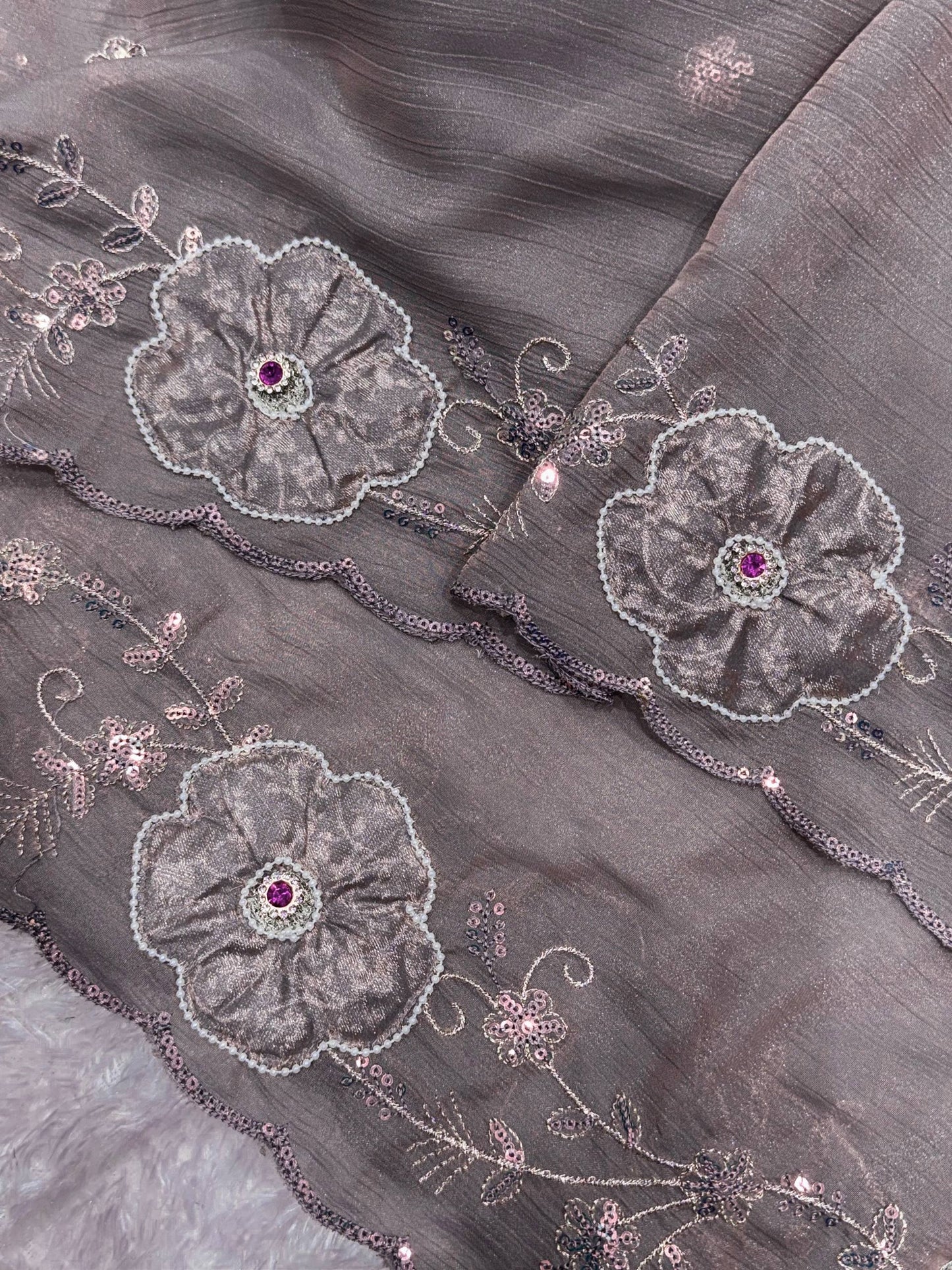 Designer Floral Border Saree With Brocade Un-Stitched Blouse