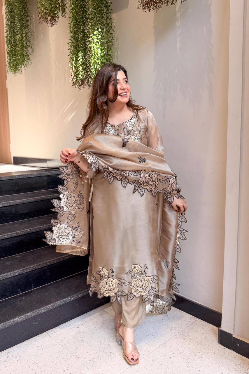 Embroidered Straight Kurta Set With Cutwork Dupatta