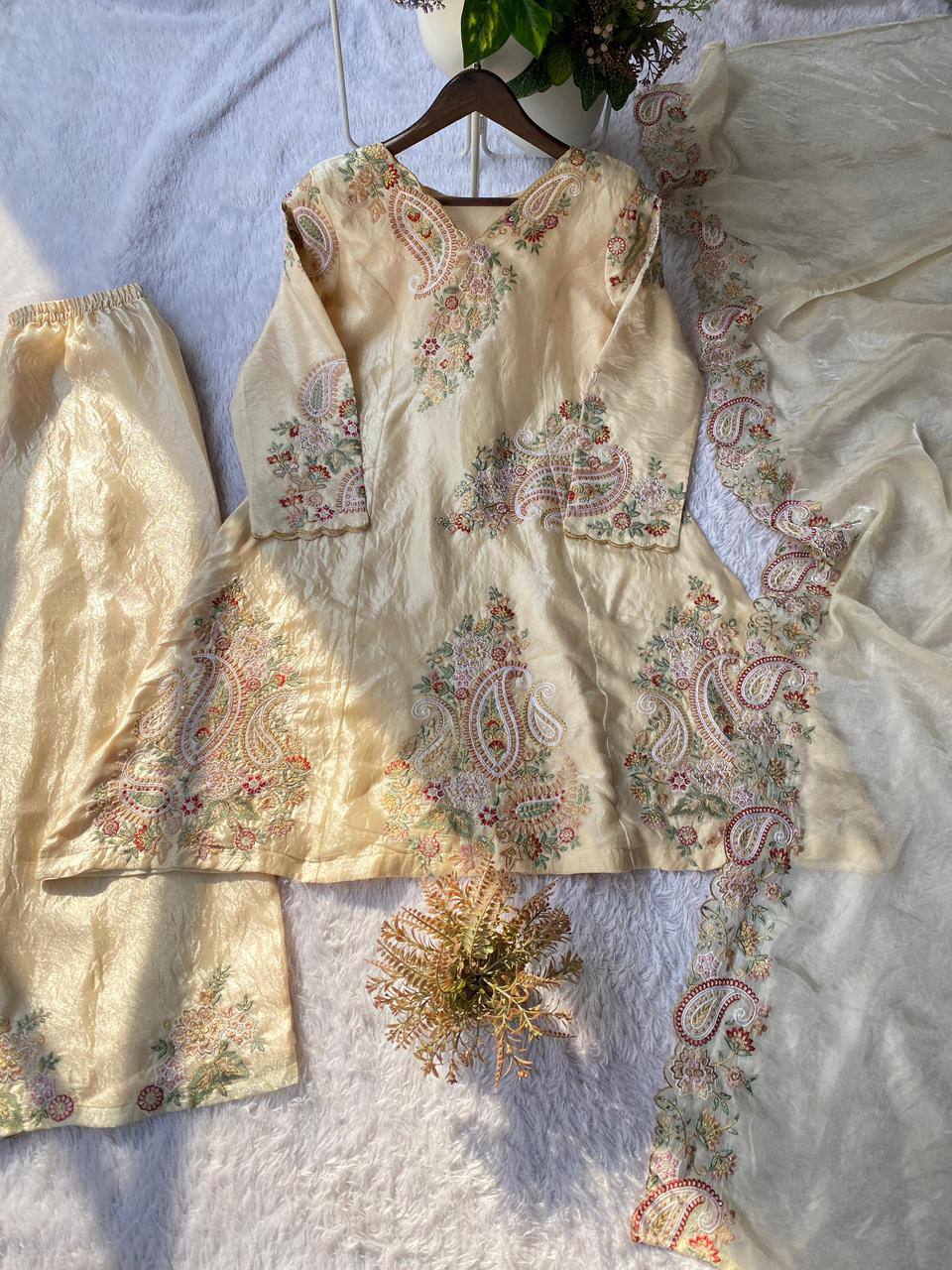 Floral-Paisley Thread Work Kurta Set With Flared Palazzo