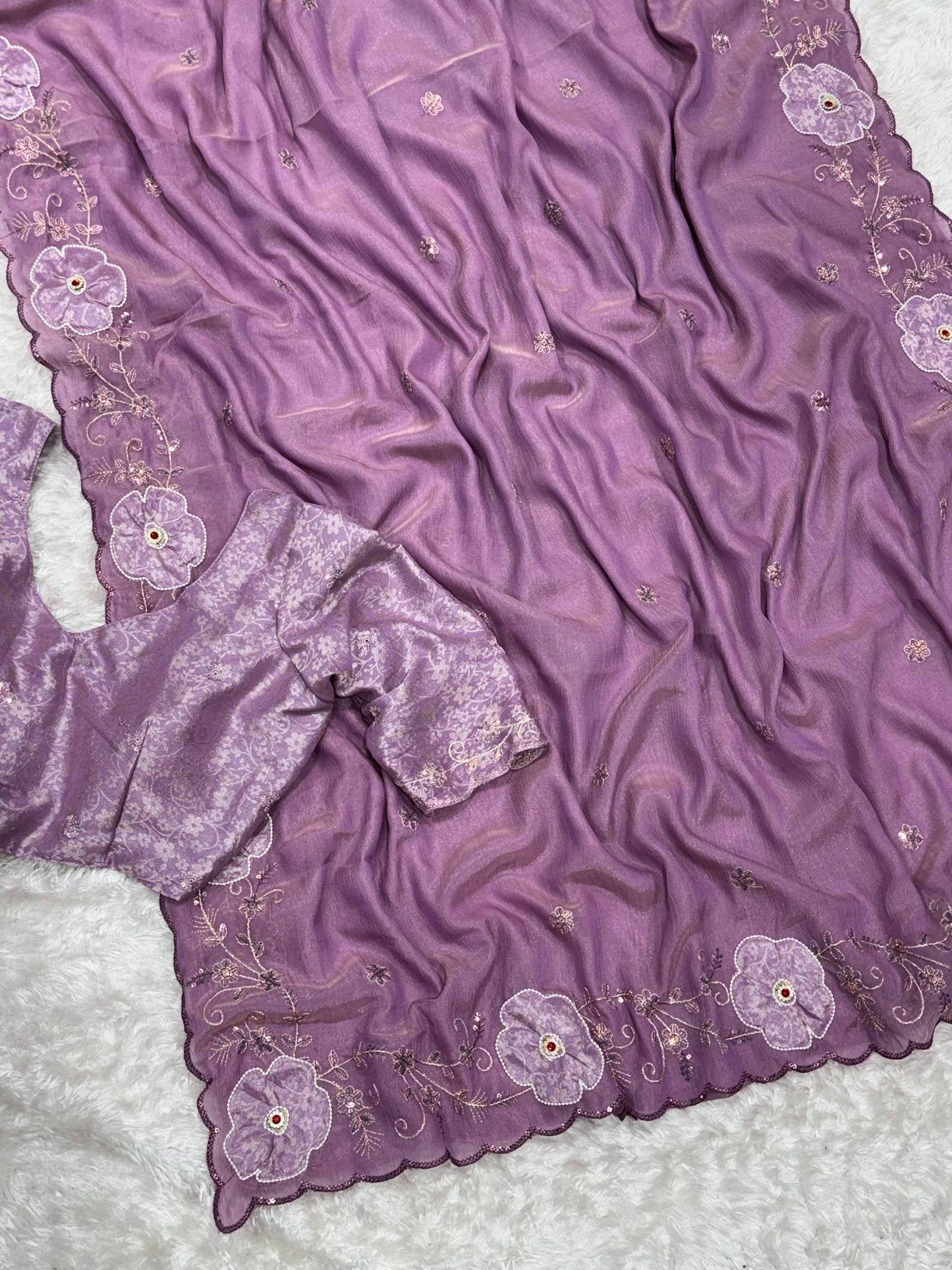 Designer Floral Border Saree With Brocade Un-Stitched Blouse