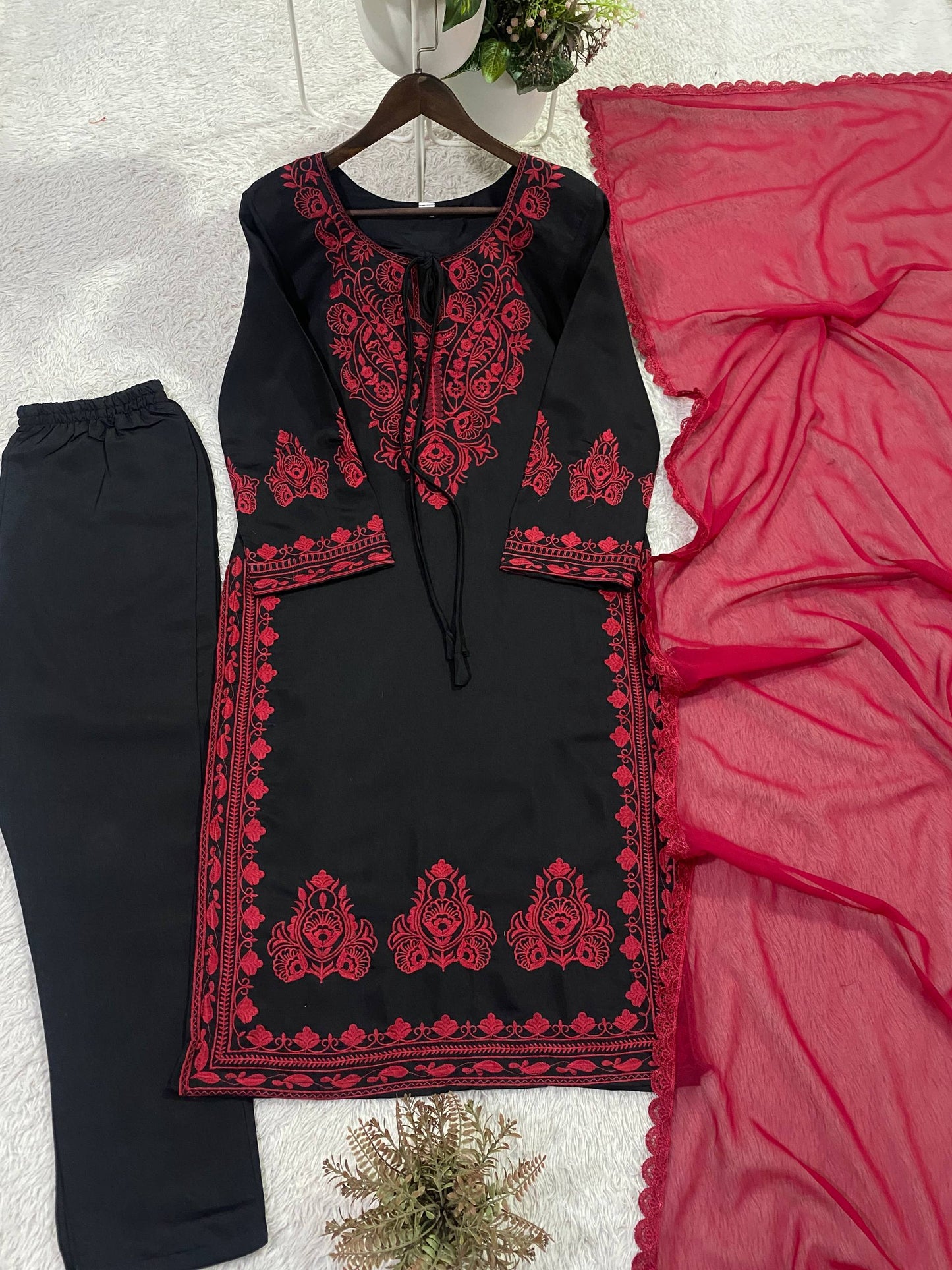 Black Embroidery Kurti With Red Dupatta And Black Pants