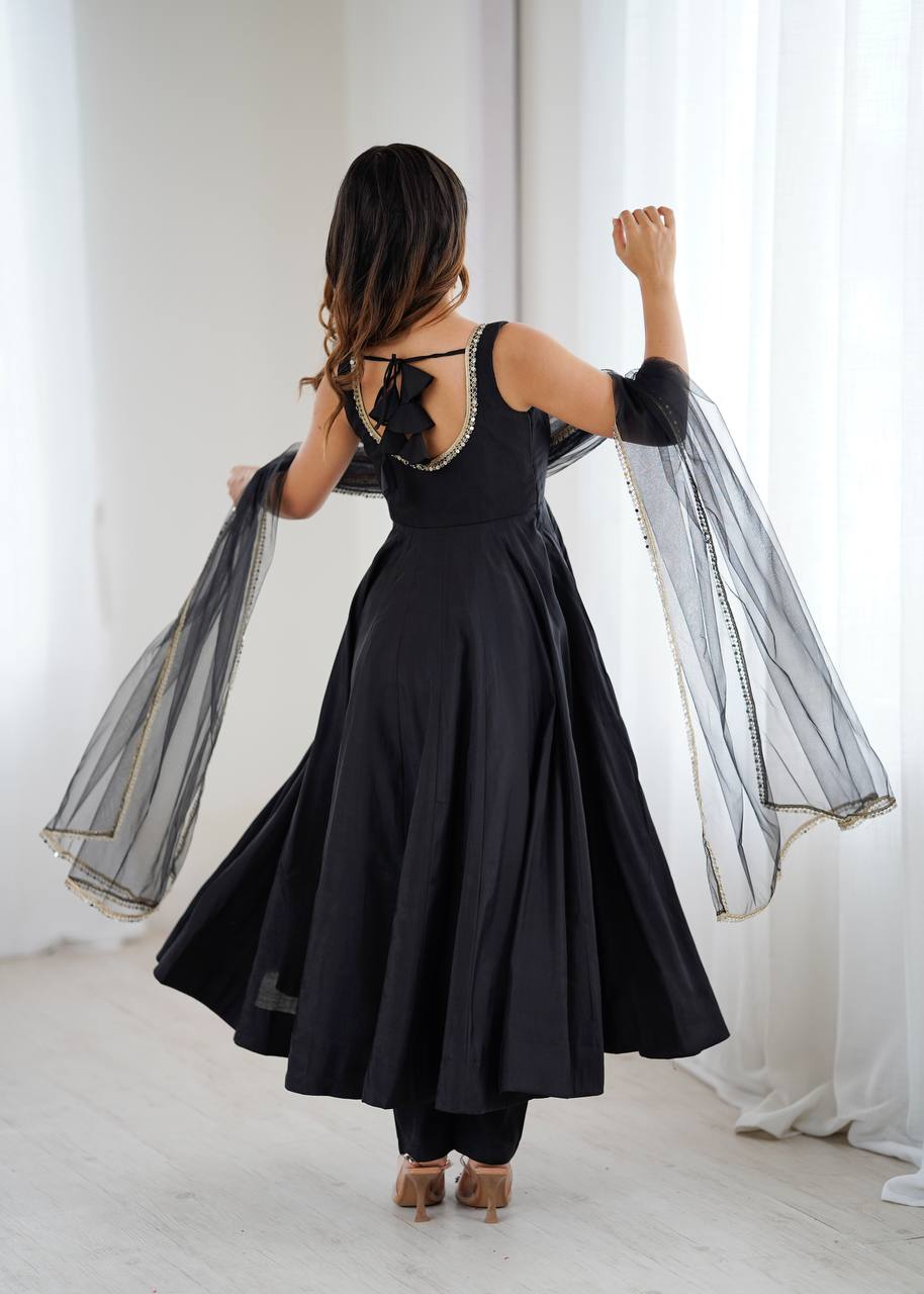 Black Anarkali Suit With Golden Border Dupatta